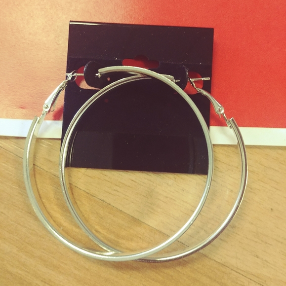 Sparkly Silver Hoop Earrings 💎 - Picture 4 of 12